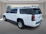 2019 WHITE GMC YUKON XL 1500 SLT (1GKS2GKC4KR) with an 5.3L engine, Automatic transmission, located at 908 SE 14th Street, Des Moines, IA, 50317, (515) 281-0330, 41.580303, -93.597046 - Photo#4