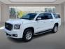 2019 WHITE GMC YUKON XL 1500 SLT (1GKS2GKC4KR) with an 5.3L engine, Automatic transmission, located at 908 SE 14th Street, Des Moines, IA, 50317, (515) 281-0330, 41.580303, -93.597046 - Photo#7