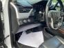 2019 WHITE GMC YUKON XL 1500 SLT (1GKS2GKC4KR) with an 5.3L engine, Automatic transmission, located at 908 SE 14th Street, Des Moines, IA, 50317, (515) 281-0330, 41.580303, -93.597046 - Photo#17