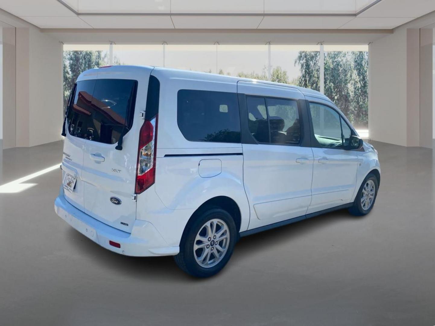 2020 WHITE FORD TRANSIT CONNECT XLT (NM0GS9F27L1) with an 2.0L engine, Automatic transmission, located at 908 SE 14th Street, Des Moines, IA, 50317, (515) 281-0330, 41.580303, -93.597046 - Photo#2