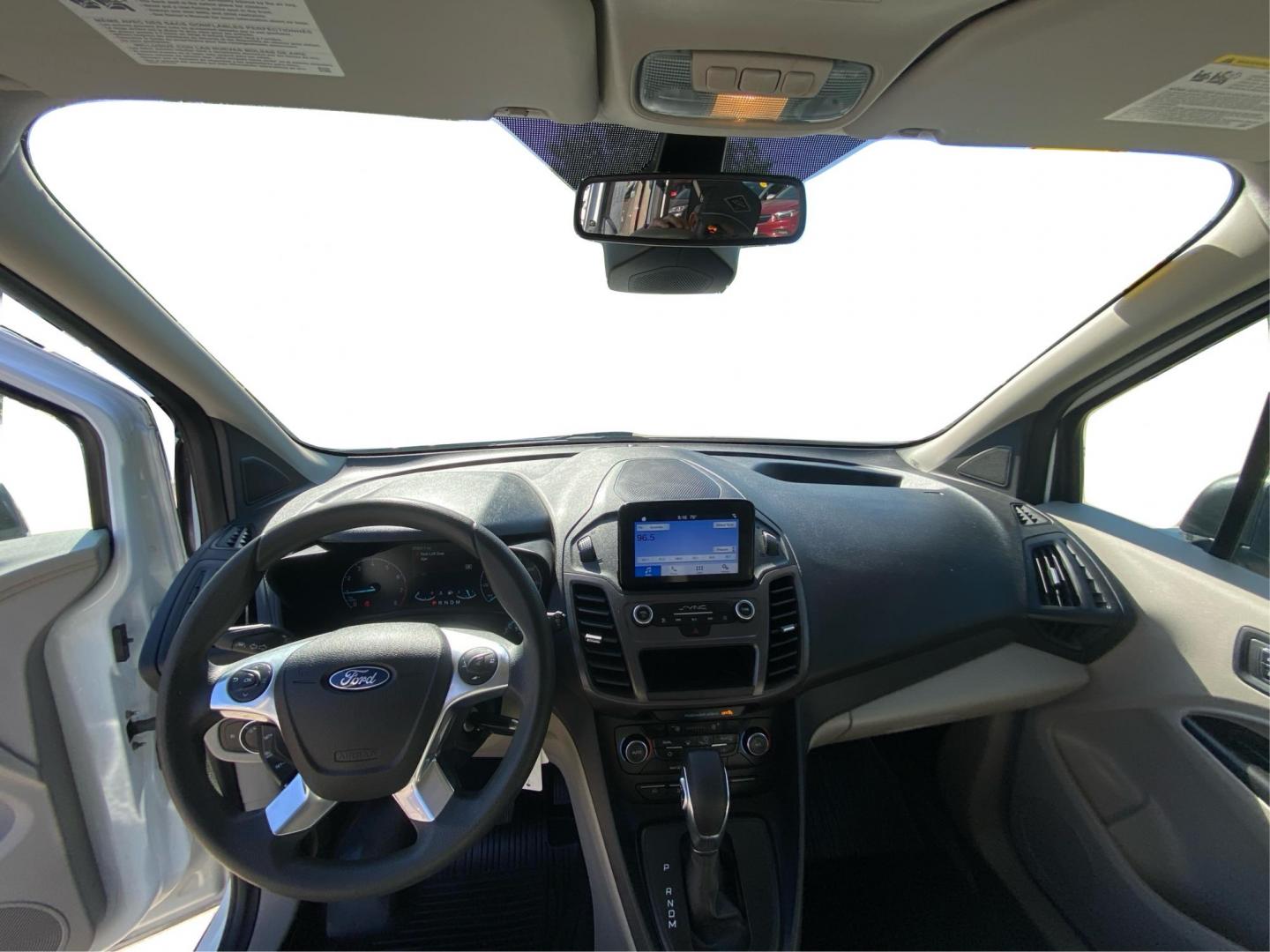 2020 WHITE FORD TRANSIT CONNECT XLT (NM0GS9F27L1) with an 2.0L engine, Automatic transmission, located at 908 SE 14th Street, Des Moines, IA, 50317, (515) 281-0330, 41.580303, -93.597046 - Photo#22