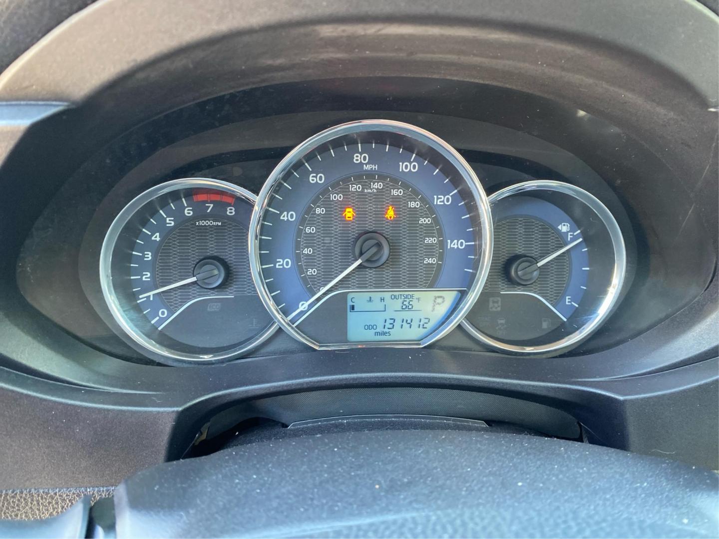 2015 WHITE TOYOTA COROLLA LE (2T1BURHE0FC) with an 1.8L engine, Automatic transmission, located at 908 SE 14th Street, Des Moines, IA, 50317, (515) 281-0330, 41.580303, -93.597046 - Photo#15
