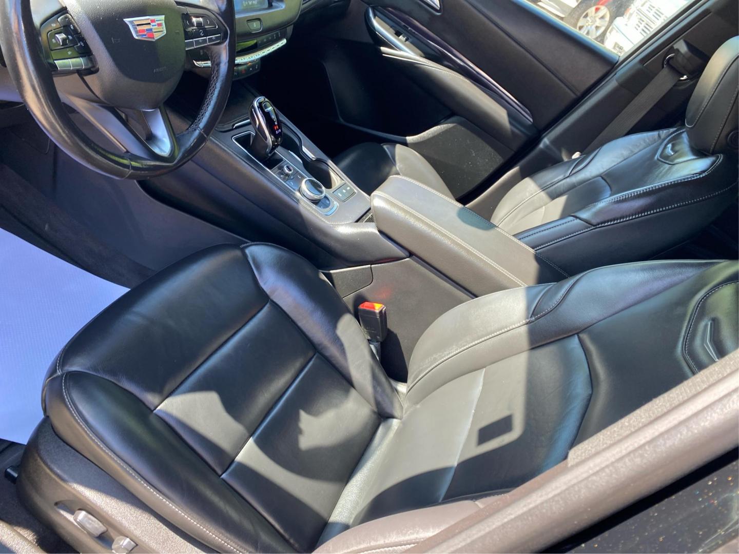 2023 BLACK CADILLAC XT4 LUXURY (1GYFZBR44PF) with an 2.0L engine, Automatic transmission, located at 908 SE 14th Street, Des Moines, IA, 50317, (515) 281-0330, 41.580303, -93.597046 - Photo#18