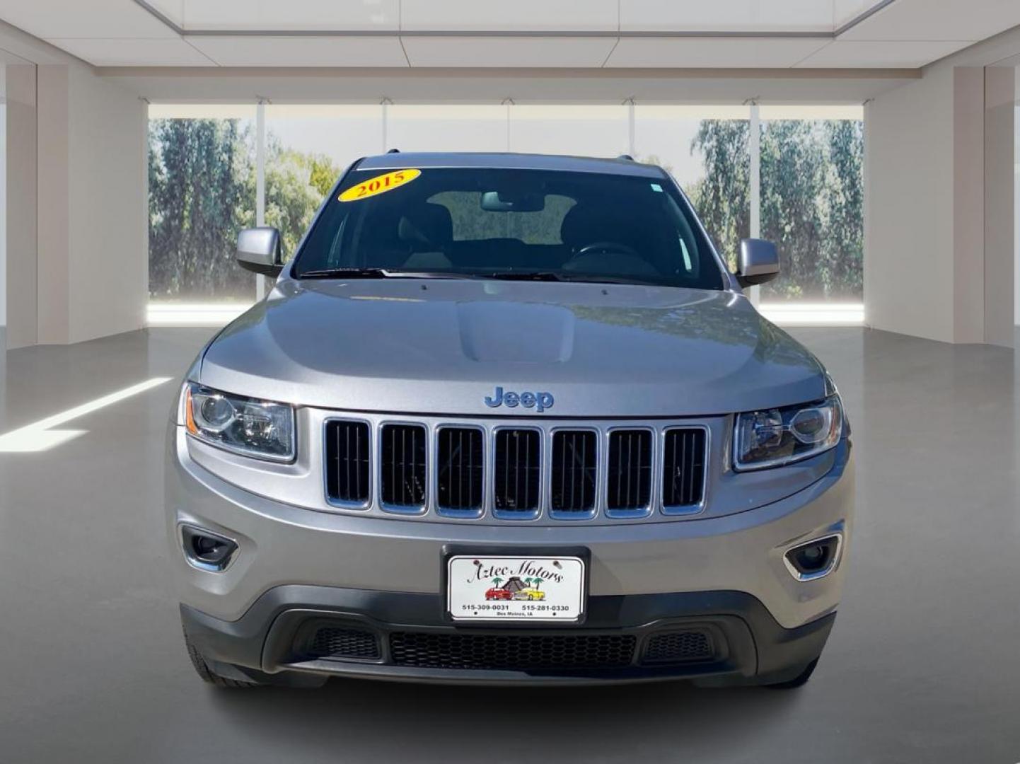 2015 SILVER JEEP GRAND CHEROKEE LAREDO (1C4RJFAGXFC) with an 3.6L engine, Automatic transmission, located at 908 SE 14th Street, Des Moines, IA, 50317, (515) 281-0330, 41.580303, -93.597046 - Photo#6