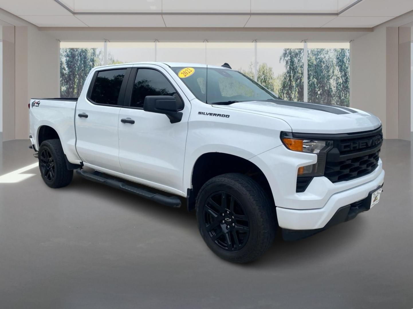 2022 WHITE CHEVROLET SILVERADO 1500 CUSTOM (1GCPDBEK4NZ) with an 2.7L engine, Automatic transmission, located at 908 SE 14th Street, Des Moines, IA, 50317, (515) 281-0330, 41.580303, -93.597046- Photo#0