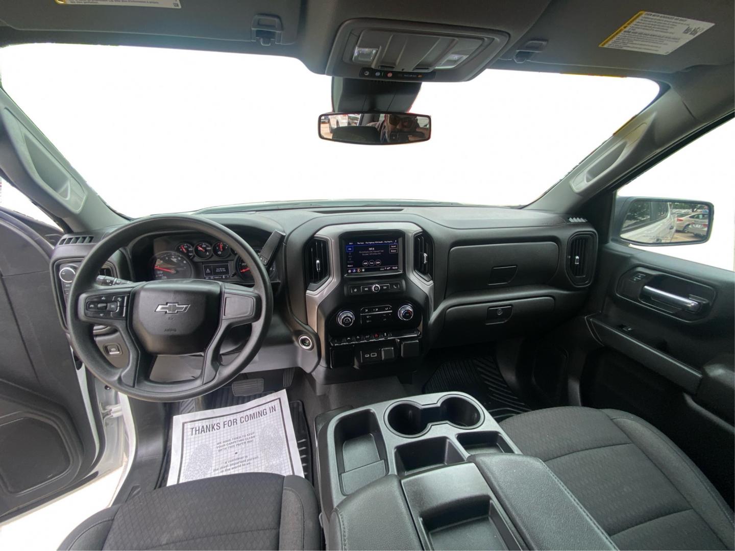 2022 WHITE CHEVROLET SILVERADO 1500 CUSTOM (1GCPDBEK4NZ) with an 2.7L engine, Automatic transmission, located at 908 SE 14th Street, Des Moines, IA, 50317, (515) 281-0330, 41.580303, -93.597046- Photo#21