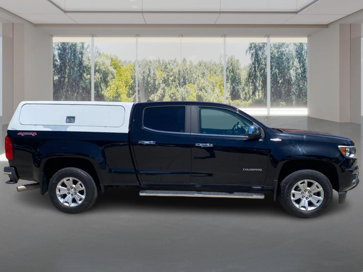 2017 BLACK CHEVROLET COLORADO LT (1GCPTCE1XH1) with an 2.8L engine, Automatic transmission, located at 908 SE 14th Street, Des Moines, IA, 50317, (515) 281-0330, 41.580303, -93.597046- Photo#1