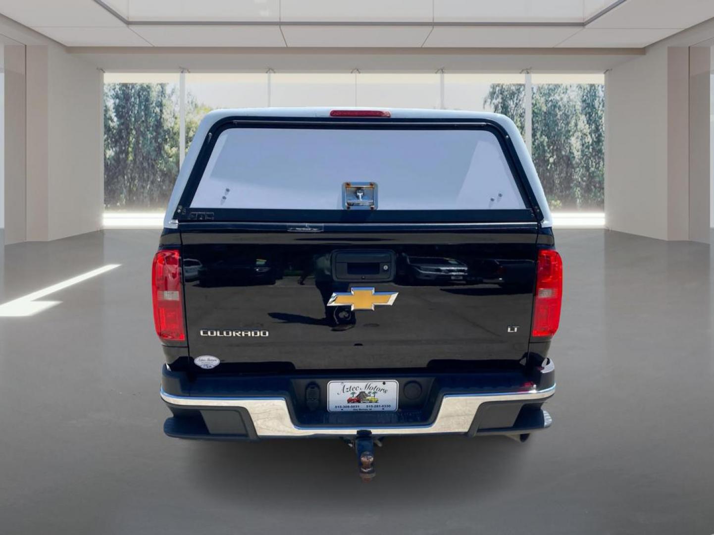 2017 BLACK CHEVROLET COLORADO LT (1GCPTCE1XH1) with an 2.8L engine, Automatic transmission, located at 908 SE 14th Street, Des Moines, IA, 50317, (515) 281-0330, 41.580303, -93.597046- Photo#3
