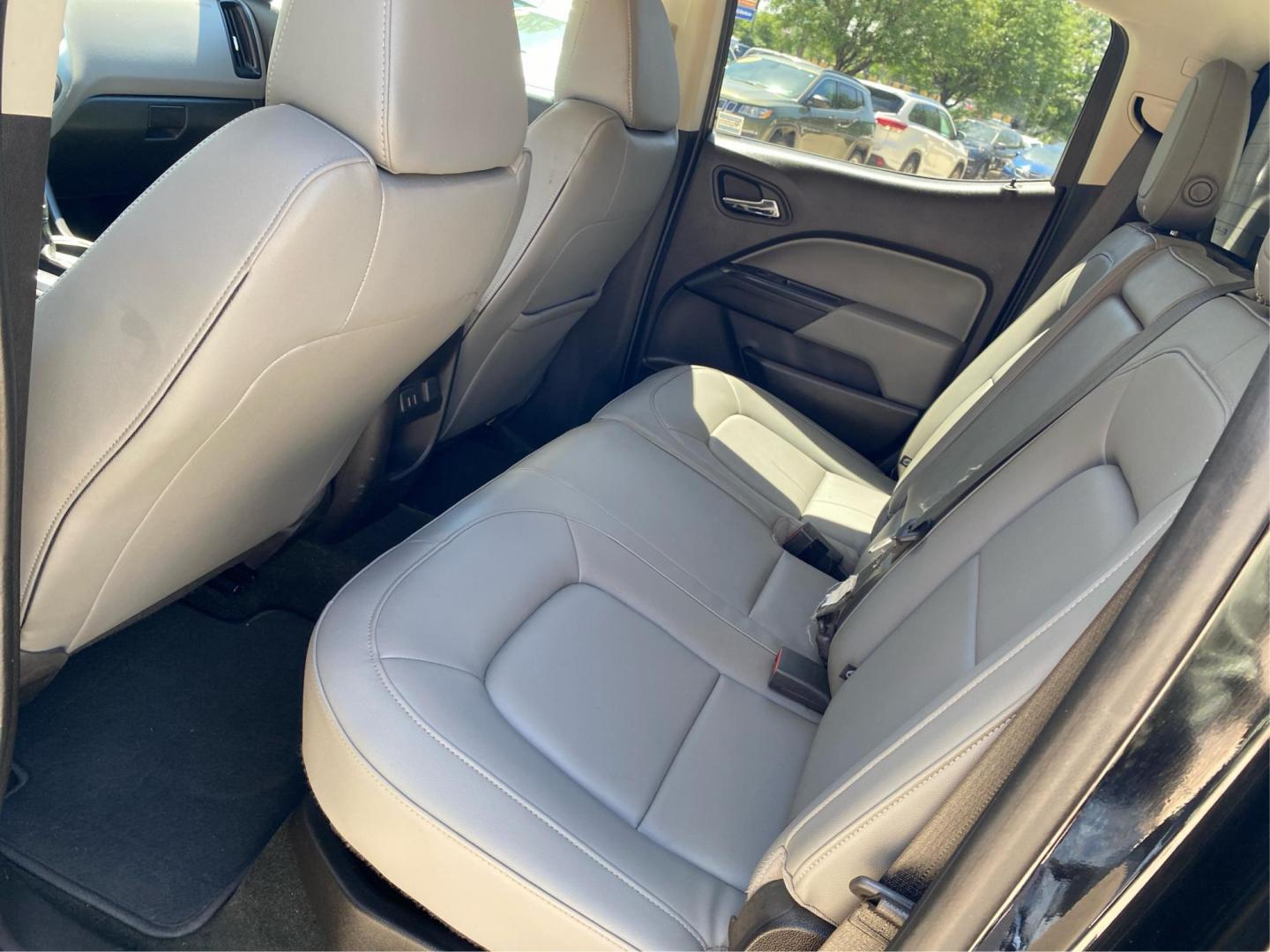2017 BLACK CHEVROLET COLORADO LT (1GCPTCE1XH1) with an 2.8L engine, Automatic transmission, located at 908 SE 14th Street, Des Moines, IA, 50317, (515) 281-0330, 41.580303, -93.597046- Photo#9