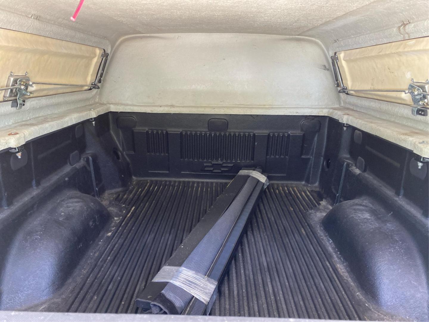 2017 BLACK CHEVROLET COLORADO LT (1GCPTCE1XH1) with an 2.8L engine, Automatic transmission, located at 908 SE 14th Street, Des Moines, IA, 50317, (515) 281-0330, 41.580303, -93.597046- Photo#12