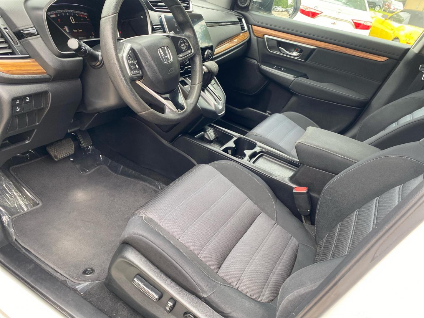 2019 WHITE HONDA CR-V EX (7FARW2H53KE) with an 1.5L engine, Continuously Variable transmission, located at 908 SE 14th Street, Des Moines, IA, 50317, (515) 281-0330, 41.580303, -93.597046 - Photo#8