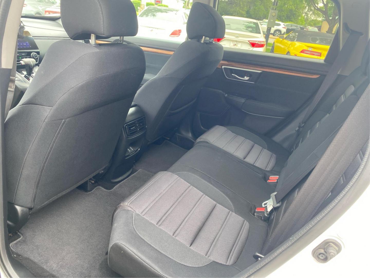 2019 WHITE HONDA CR-V EX (7FARW2H53KE) with an 1.5L engine, Continuously Variable transmission, located at 908 SE 14th Street, Des Moines, IA, 50317, (515) 281-0330, 41.580303, -93.597046 - Photo#9