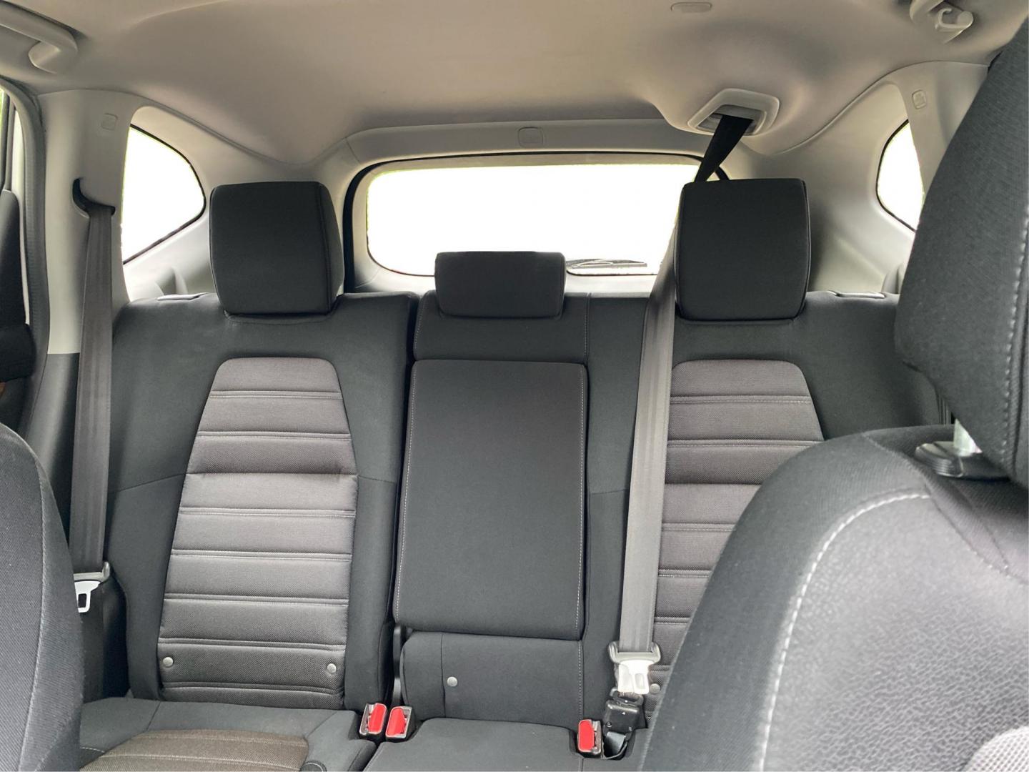 2019 WHITE HONDA CR-V EX (7FARW2H53KE) with an 1.5L engine, Continuously Variable transmission, located at 908 SE 14th Street, Des Moines, IA, 50317, (515) 281-0330, 41.580303, -93.597046 - Photo#14