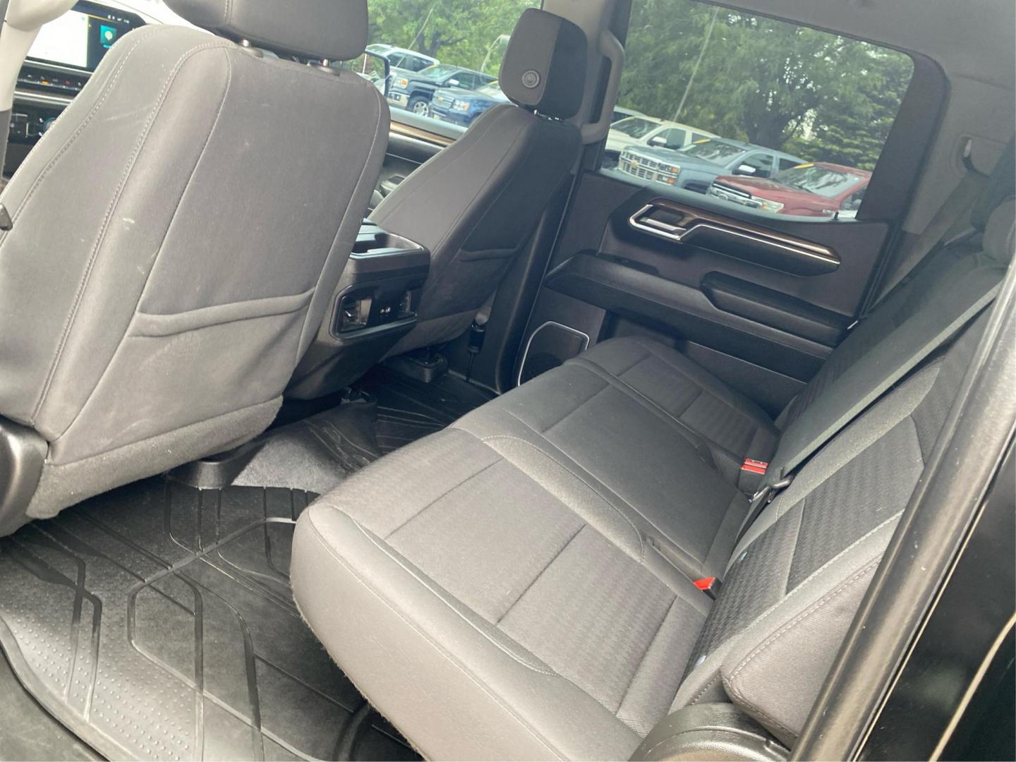 2023 BLACK CHEVROLET SILVERADO 1500 RST (1GCUDEED8PZ) with an 5.3L engine, Automatic transmission, located at 908 SE 14th Street, Des Moines, IA, 50317, (515) 281-0330, 41.580303, -93.597046 - Photo#9