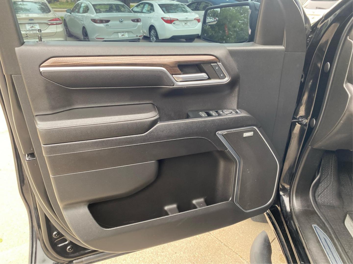 2023 BLACK CHEVROLET SILVERADO 1500 RST (1GCUDEED8PZ) with an 5.3L engine, Automatic transmission, located at 908 SE 14th Street, Des Moines, IA, 50317, (515) 281-0330, 41.580303, -93.597046 - Photo#18