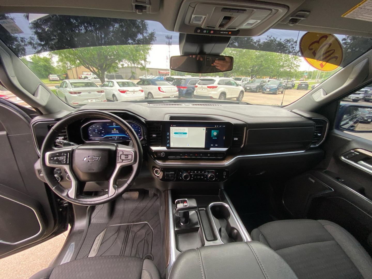 2023 BLACK CHEVROLET SILVERADO 1500 RST (1GCUDEED8PZ) with an 5.3L engine, Automatic transmission, located at 908 SE 14th Street, Des Moines, IA, 50317, (515) 281-0330, 41.580303, -93.597046 - Photo#20