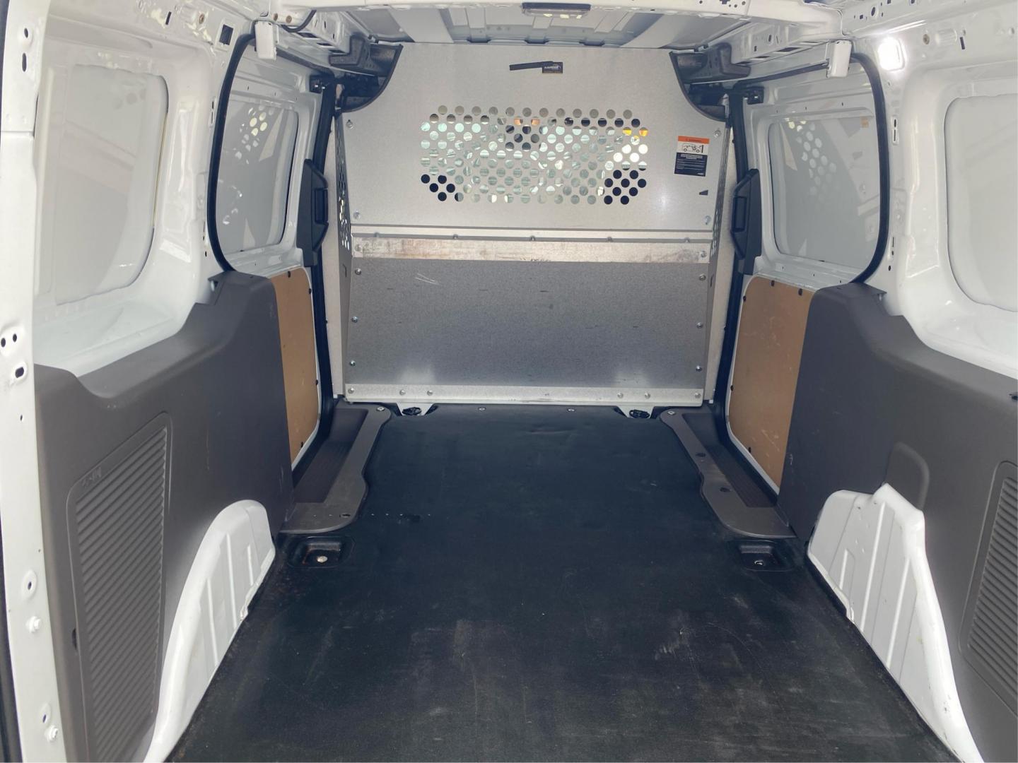 2019 WHITE FORD TRANSIT CONNECT XL (NM0LS7E7XK1) with an 2.5L engine, Automatic transmission, located at 908 SE 14th Street, Des Moines, IA, 50317, (515) 281-0330, 41.580303, -93.597046- Photo#11