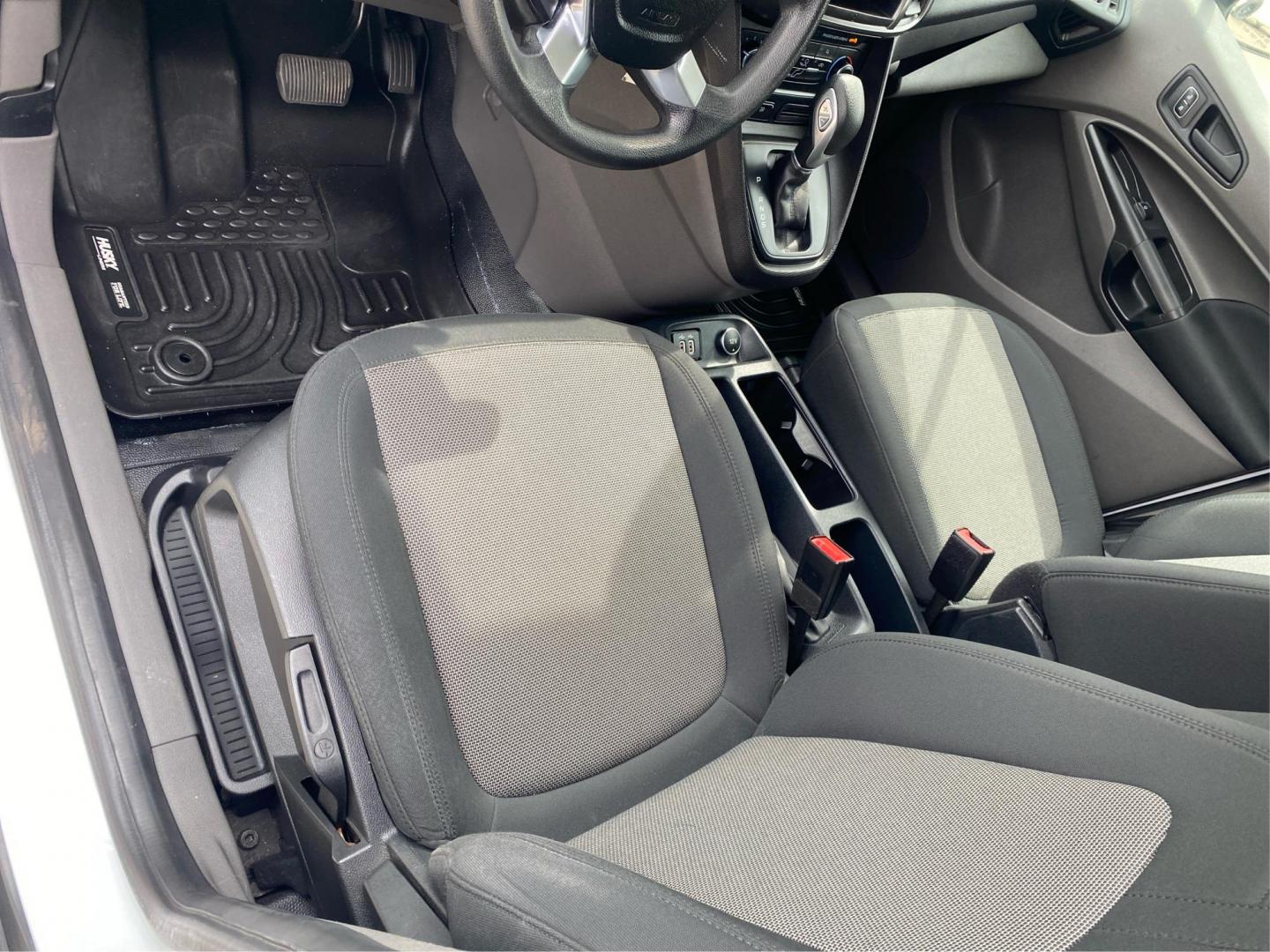 2019 WHITE FORD TRANSIT CONNECT XL (NM0LS7E7XK1) with an 2.5L engine, Automatic transmission, located at 908 SE 14th Street, Des Moines, IA, 50317, (515) 281-0330, 41.580303, -93.597046- Photo#16