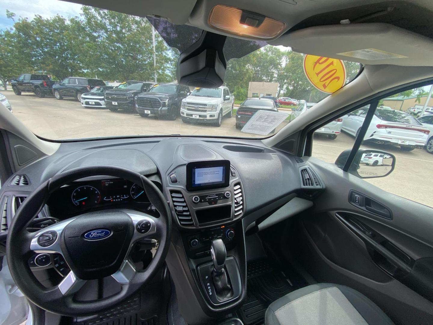 2019 WHITE FORD TRANSIT CONNECT XL (NM0LS7E7XK1) with an 2.5L engine, Automatic transmission, located at 908 SE 14th Street, Des Moines, IA, 50317, (515) 281-0330, 41.580303, -93.597046- Photo#19