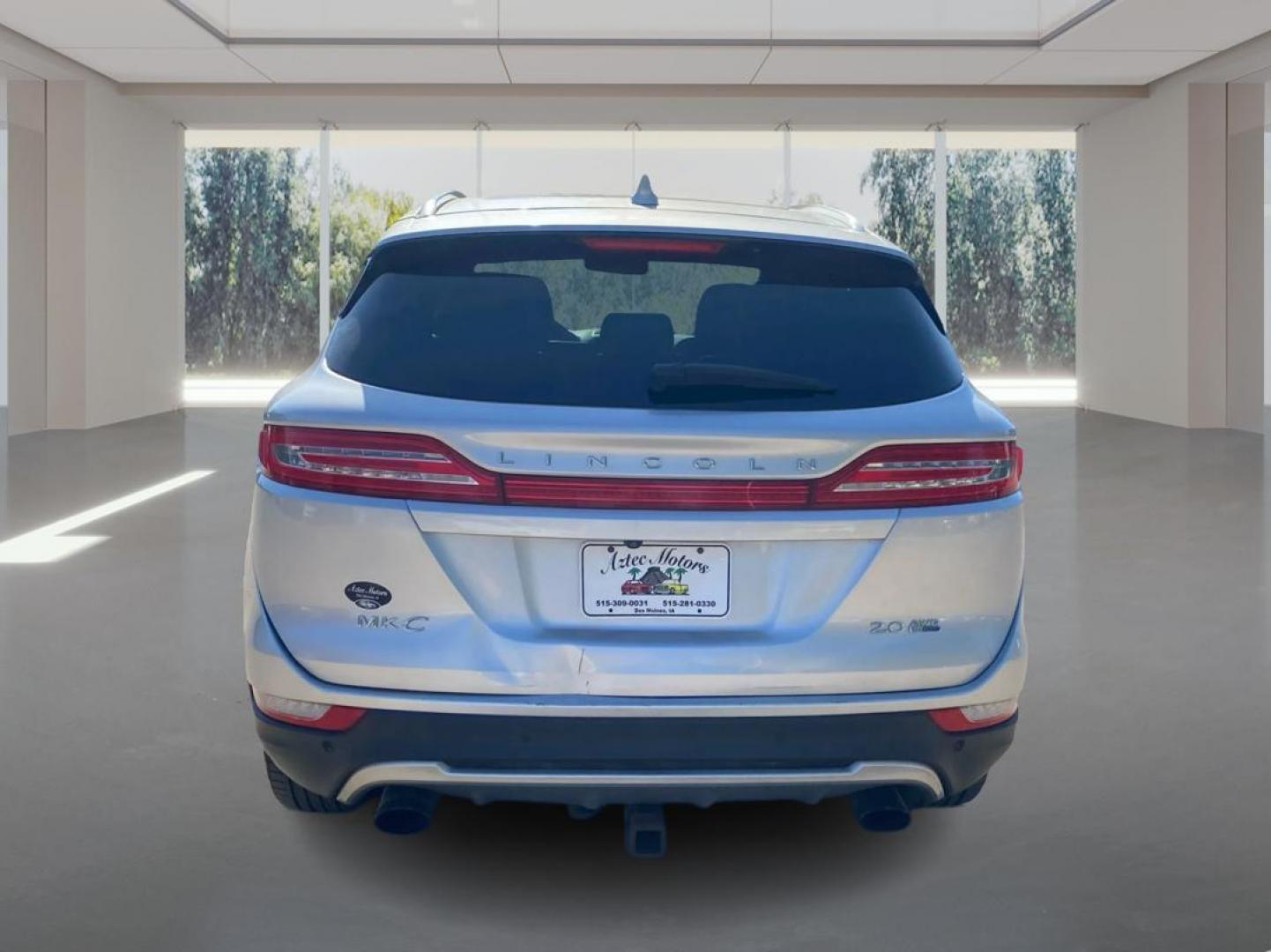 2016 SILVER LINCOLN MKC RESERVE (5LMCJ3D90GU) with an 2.0L engine, Automatic transmission, located at 908 SE 14th Street, Des Moines, IA, 50317, (515) 281-0330, 41.580303, -93.597046 - Photo#3