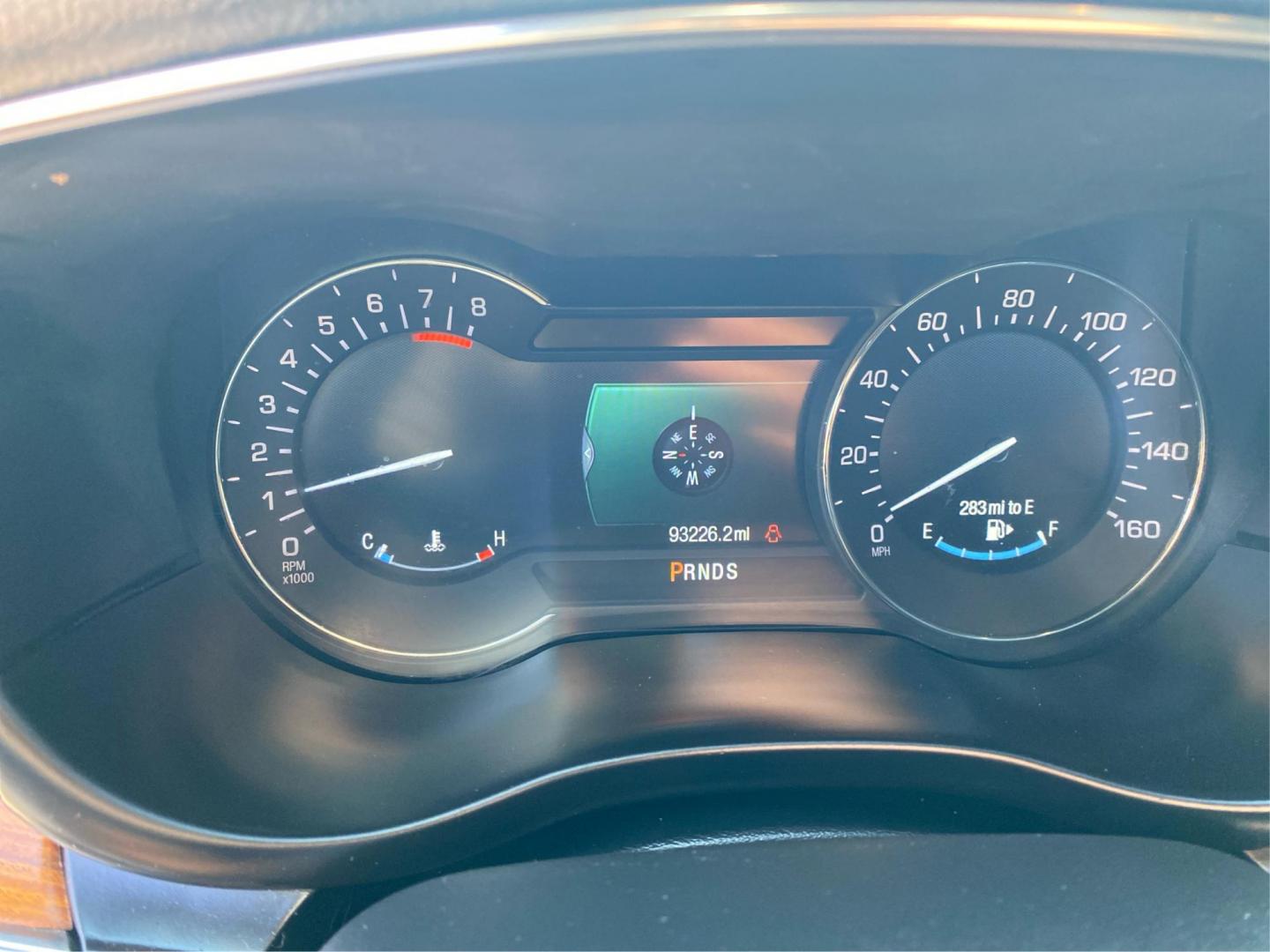 2016 SILVER LINCOLN MKC RESERVE (5LMCJ3D90GU) with an 2.0L engine, Automatic transmission, located at 908 SE 14th Street, Des Moines, IA, 50317, (515) 281-0330, 41.580303, -93.597046 - Photo#15