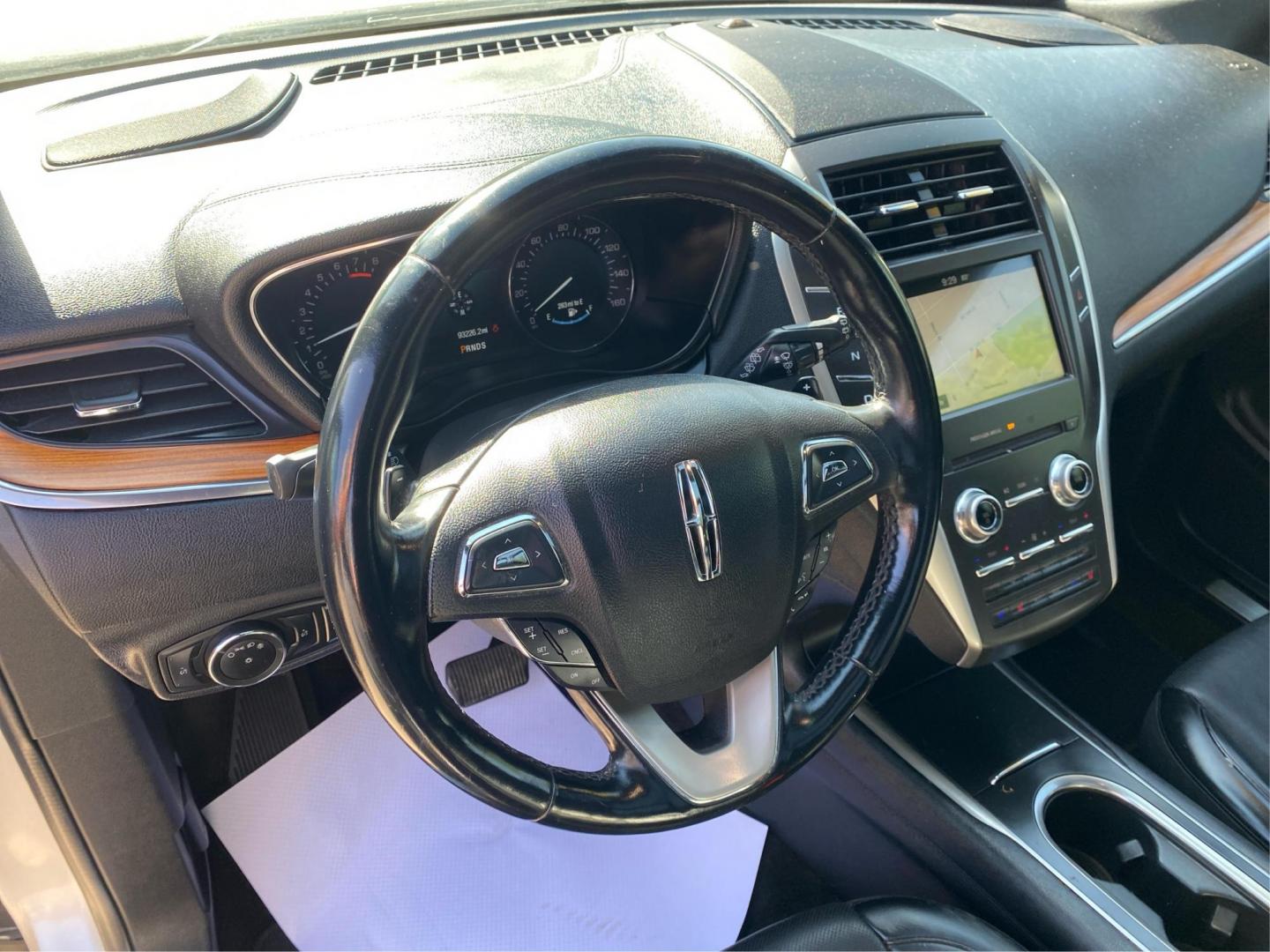 2016 SILVER LINCOLN MKC RESERVE (5LMCJ3D90GU) with an 2.0L engine, Automatic transmission, located at 908 SE 14th Street, Des Moines, IA, 50317, (515) 281-0330, 41.580303, -93.597046 - Photo#16