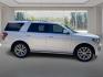 2019 WHITE FORD EXPEDITION PLATINUM (1FMJU1MT5KE) with an 3.5L engine, Automatic transmission, located at 908 SE 14th Street, Des Moines, IA, 50317, (515) 281-0330, 41.580303, -93.597046- Photo#1