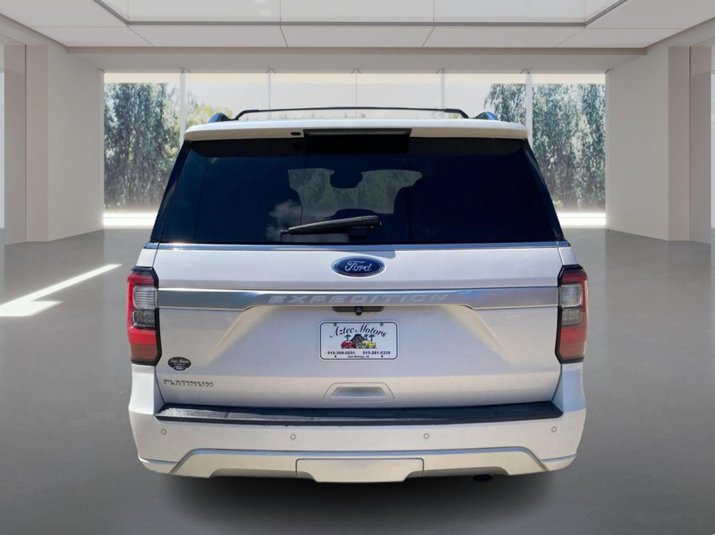 2019 WHITE FORD EXPEDITION PLATINUM (1FMJU1MT5KE) with an 3.5L engine, Automatic transmission, located at 908 SE 14th Street, Des Moines, IA, 50317, (515) 281-0330, 41.580303, -93.597046- Photo#3
