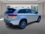 2018 SILVER TOYOTA HIGHLANDER XLE (5TDJZRFH1JS) with an 3.5L engine, Automatic transmission, located at 908 SE 14th Street, Des Moines, IA, 50317, (515) 281-0330, 41.580303, -93.597046 - Photo#2