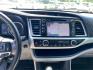 2018 SILVER TOYOTA HIGHLANDER XLE (5TDJZRFH1JS) with an 3.5L engine, Automatic transmission, located at 908 SE 14th Street, Des Moines, IA, 50317, (515) 281-0330, 41.580303, -93.597046 - Photo#13