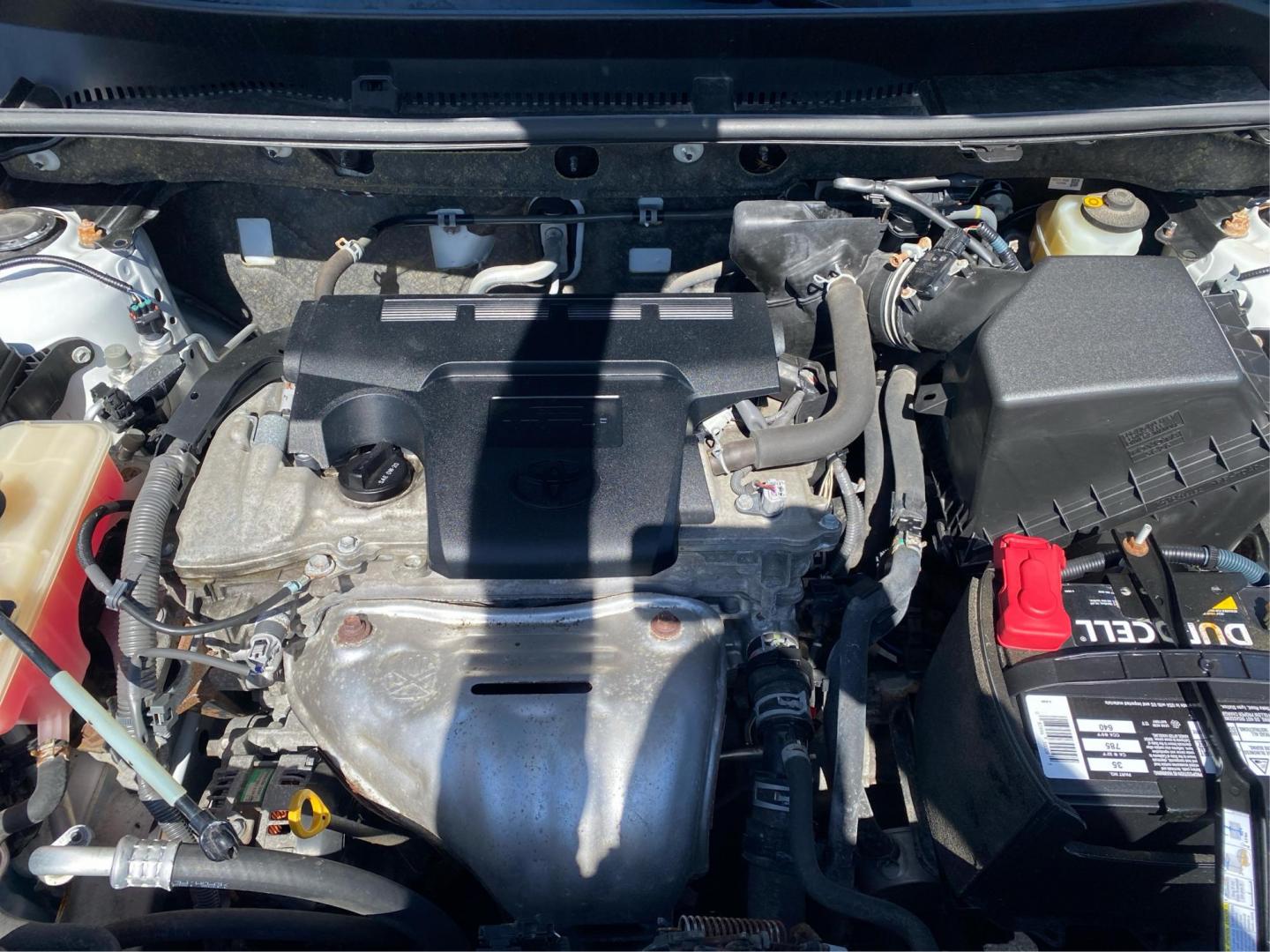 2017 WHITE TOYOTA RAV4 XLE (JTMRFREV9HD) with an 2.5L engine, Automatic transmission, located at 908 SE 14th Street, Des Moines, IA, 50317, (515) 281-0330, 41.580303, -93.597046 - Photo#10