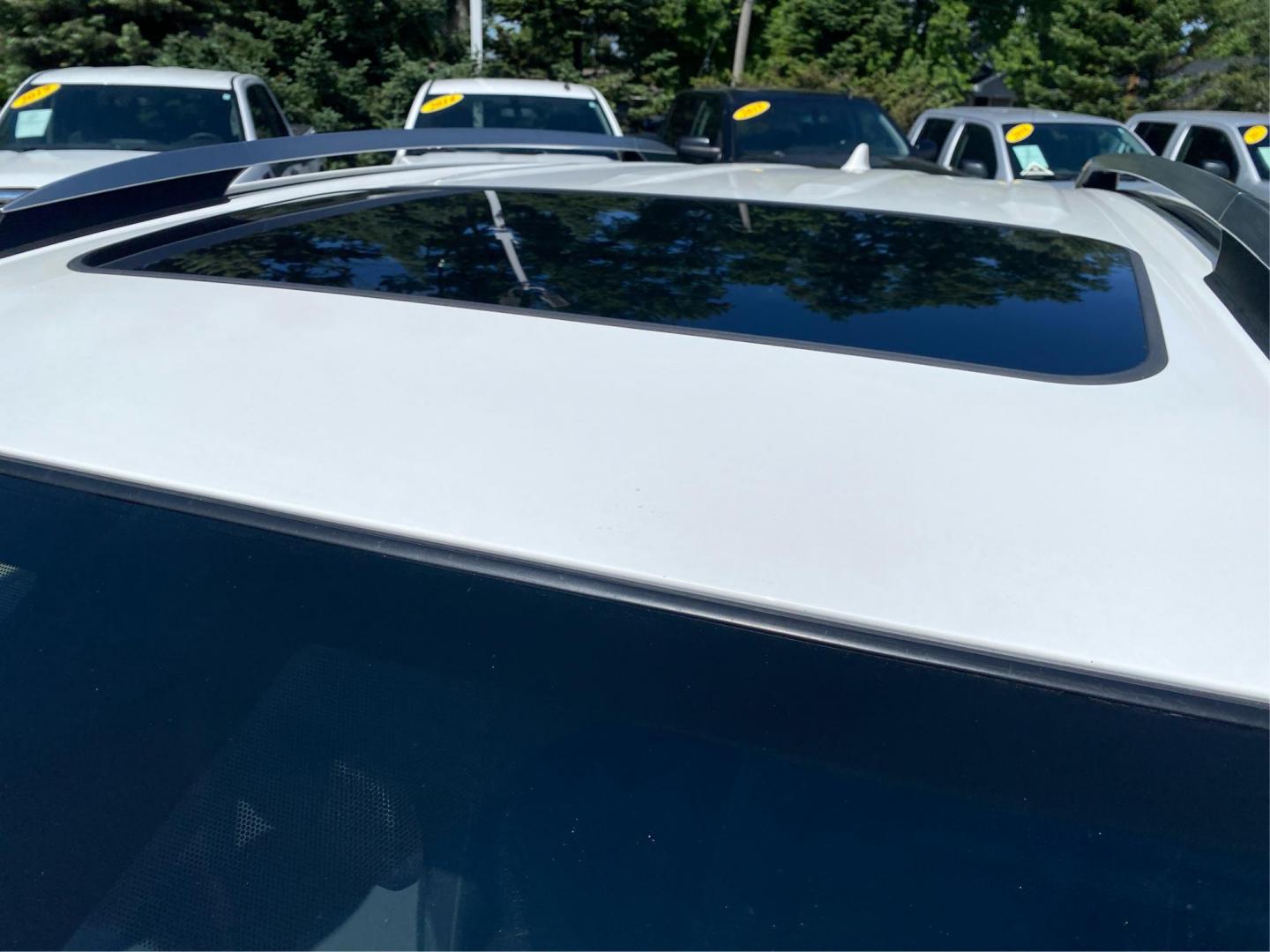 2017 WHITE TOYOTA RAV4 XLE (JTMRFREV9HD) with an 2.5L engine, Automatic transmission, located at 908 SE 14th Street, Des Moines, IA, 50317, (515) 281-0330, 41.580303, -93.597046 - Photo#11