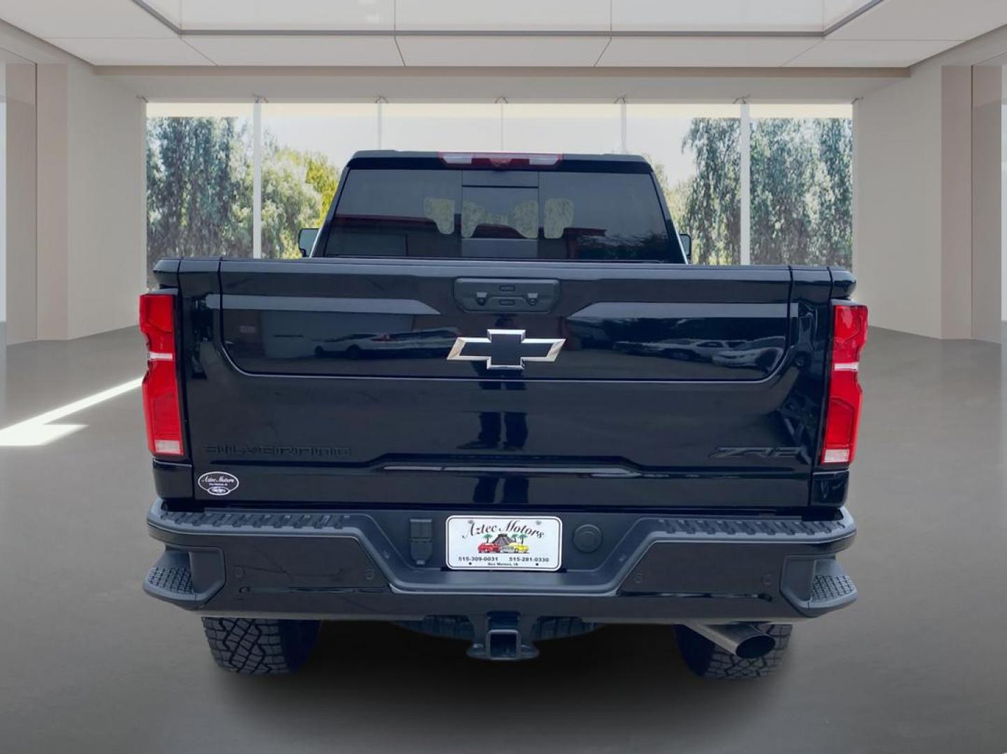 2026 BLACK CHEVROLET SILVERADO 2500 ZR2 (1GC4KYE72TF) with an 6.6L engine, Automatic transmission, located at 908 SE 14th Street, Des Moines, IA, 50317, (515) 281-0330, 41.580303, -93.597046 - Photo#3
