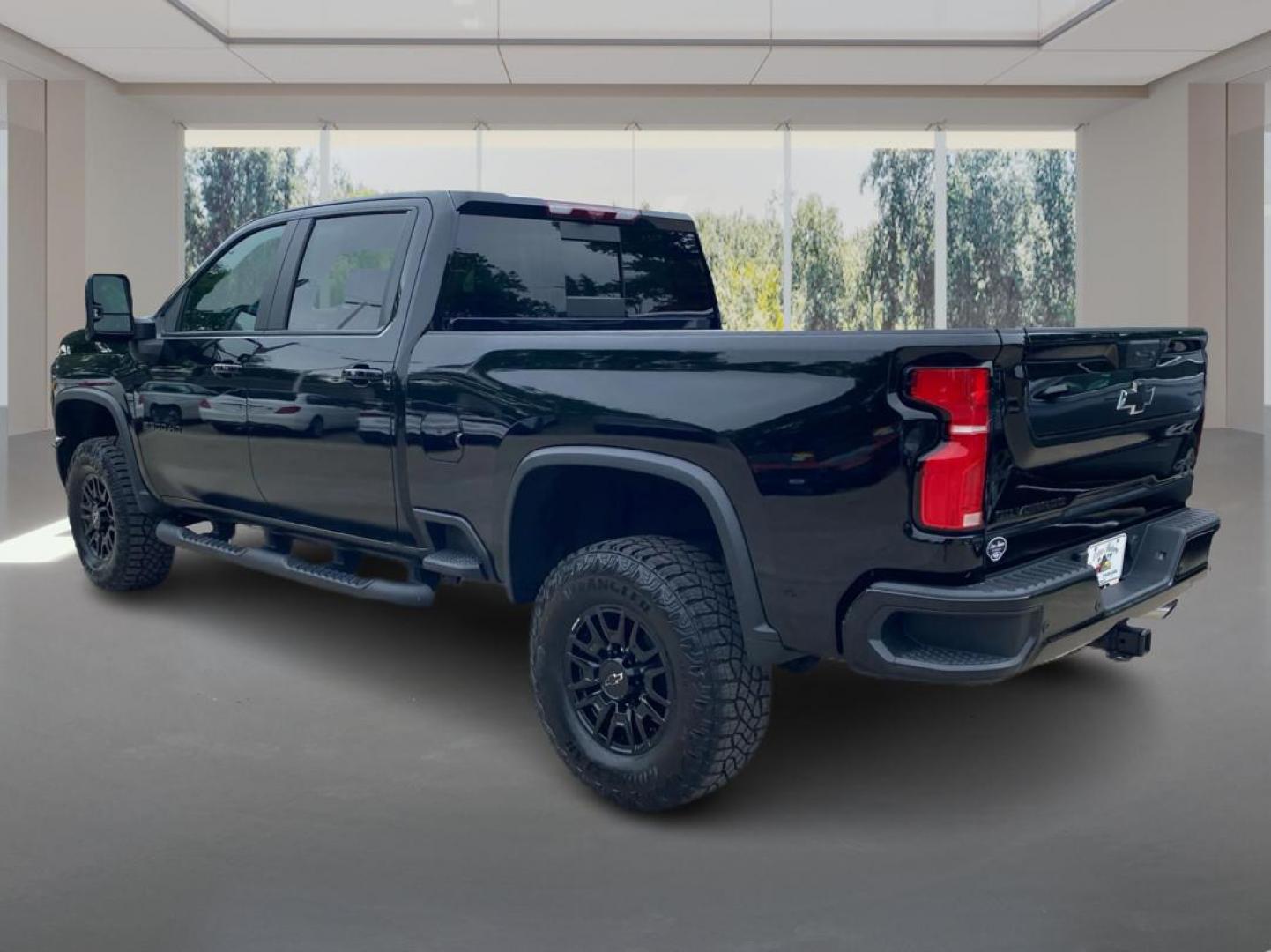 2026 BLACK CHEVROLET SILVERADO 2500 ZR2 (1GC4KYE72TF) with an 6.6L engine, Automatic transmission, located at 908 SE 14th Street, Des Moines, IA, 50317, (515) 281-0330, 41.580303, -93.597046 - Photo#4