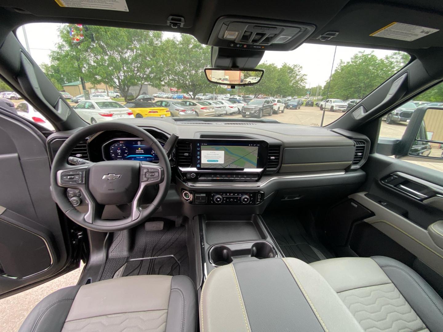 2026 BLACK CHEVROLET SILVERADO 2500 ZR2 (1GC4KYE72TF) with an 6.6L engine, Automatic transmission, located at 908 SE 14th Street, Des Moines, IA, 50317, (515) 281-0330, 41.580303, -93.597046 - Photo#20