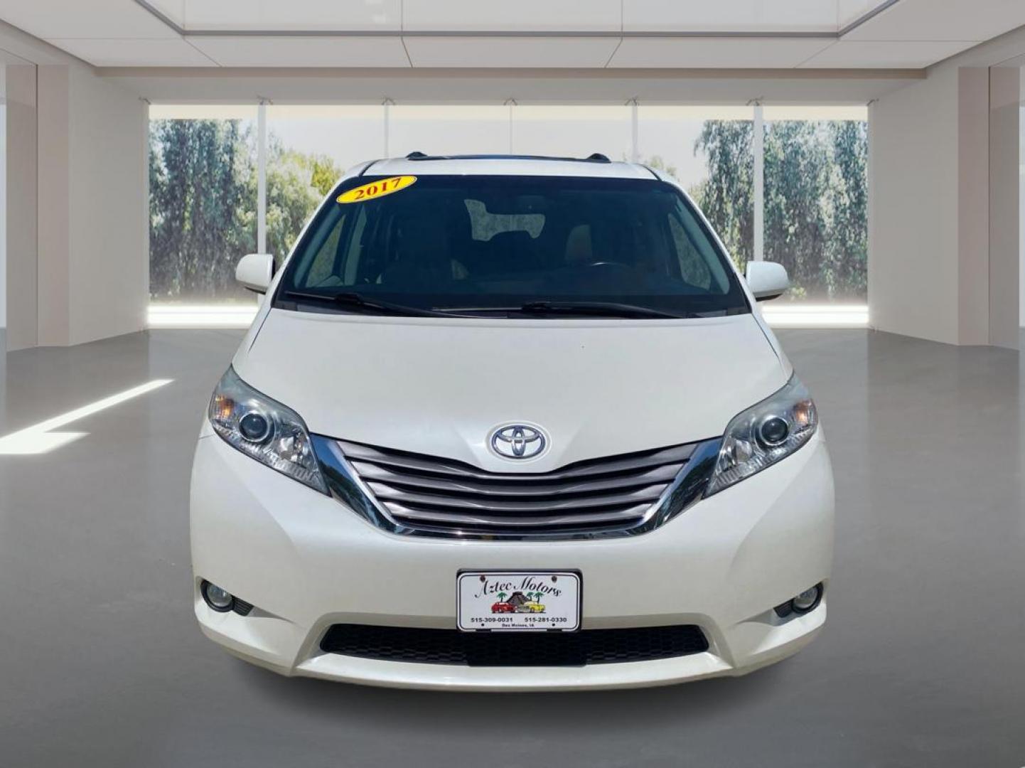 2017 WHITE TOYOTA SIENNA XLE (5TDYZ3DC1HS) with an 3.5L engine, Automatic transmission, located at 908 SE 14th Street, Des Moines, IA, 50317, (515) 281-0330, 41.580303, -93.597046 - Photo#6