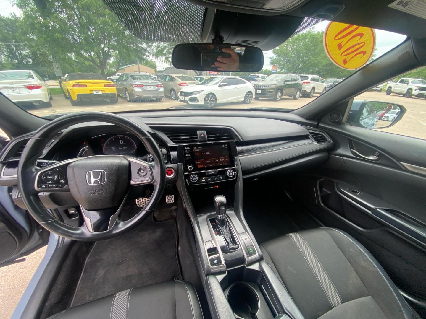 2020 GRAY HONDA CIVIC SPORT (SHHFK7H45LU) with an 1.5L engine, Continuously Variable transmission, located at 908 SE 14th Street, Des Moines, IA, 50317, (515) 281-0330, 41.580303, -93.597046 - Photo#21