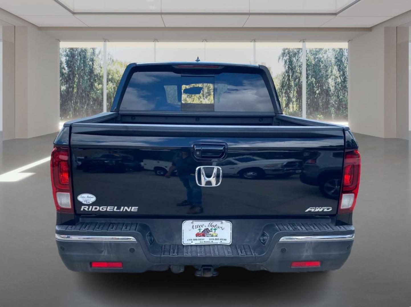 2018 BLACK HONDA RIDGELINE RTL-E (5FPYK3F72JB) with an 3.5L engine, Automatic transmission, located at 908 SE 14th Street, Des Moines, IA, 50317, (515) 281-0330, 41.580303, -93.597046 - Photo#3