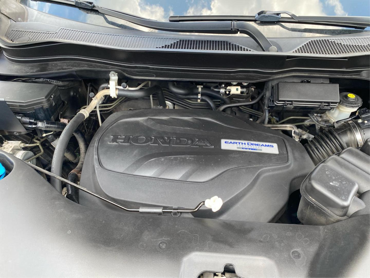 2018 BLACK HONDA RIDGELINE RTL-E (5FPYK3F72JB) with an 3.5L engine, Automatic transmission, located at 908 SE 14th Street, Des Moines, IA, 50317, (515) 281-0330, 41.580303, -93.597046 - Photo#10