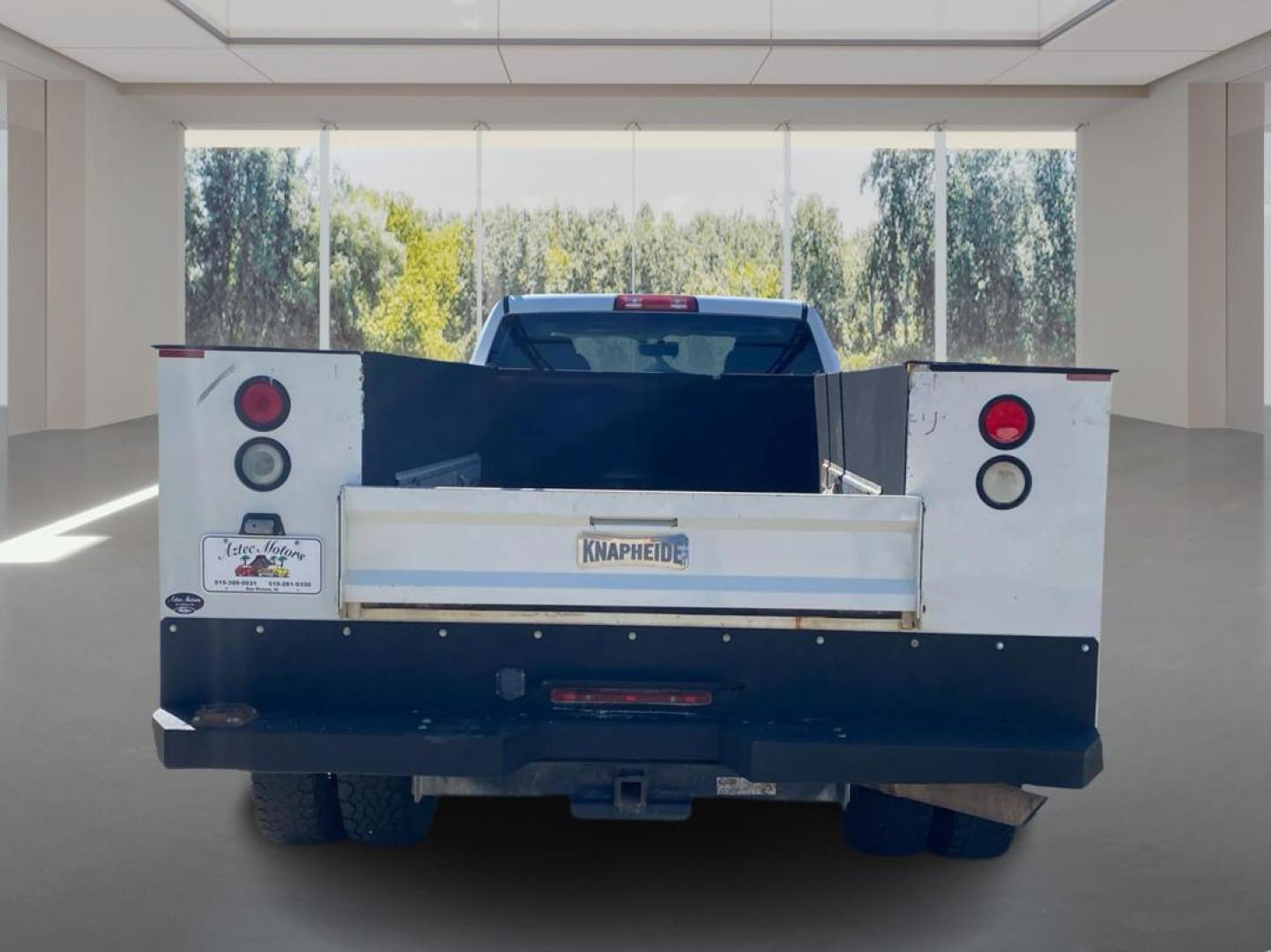 2012 WHITE DODGE RAM 3500 ST RACKS and TOOL BOX (3C63DRGL4CG) with an 6.7L engine, Automatic transmission, located at 908 SE 14th Street, Des Moines, IA, 50317, (515) 281-0330, 41.580303, -93.597046 - Photo#3