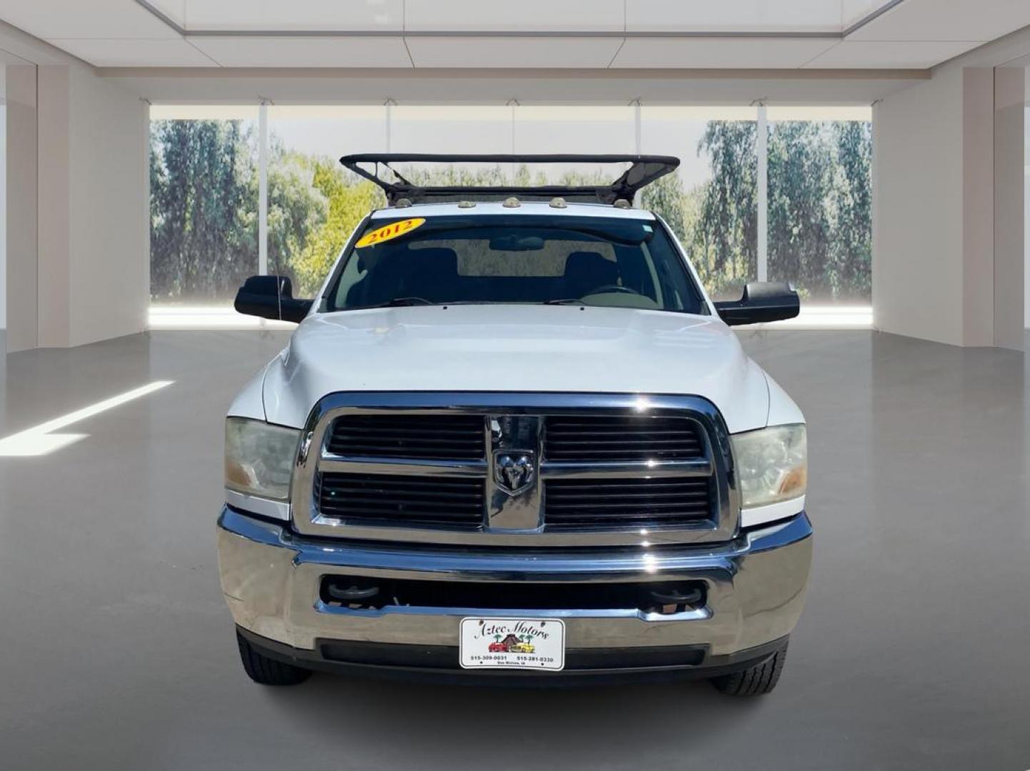 2012 WHITE DODGE RAM 3500 ST RACKS and TOOL BOX (3C63DRGL4CG) with an 6.7L engine, Automatic transmission, located at 908 SE 14th Street, Des Moines, IA, 50317, (515) 281-0330, 41.580303, -93.597046 - Photo#6