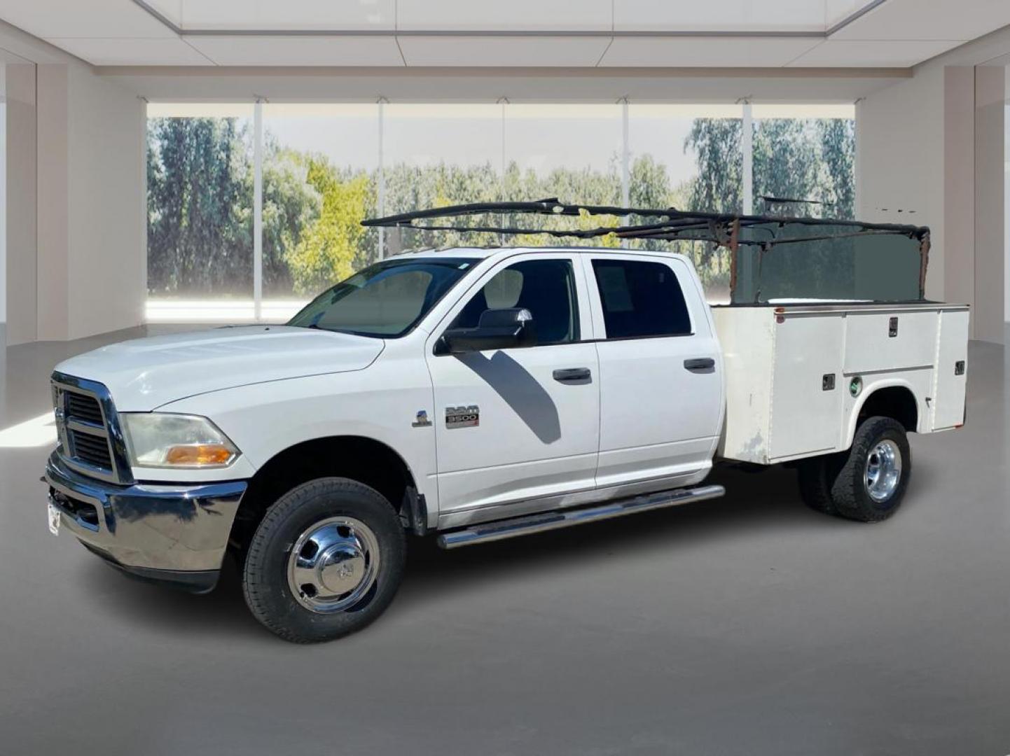 2012 WHITE DODGE RAM 3500 ST RACKS and TOOL BOX (3C63DRGL4CG) with an 6.7L engine, Automatic transmission, located at 908 SE 14th Street, Des Moines, IA, 50317, (515) 281-0330, 41.580303, -93.597046 - Photo#7