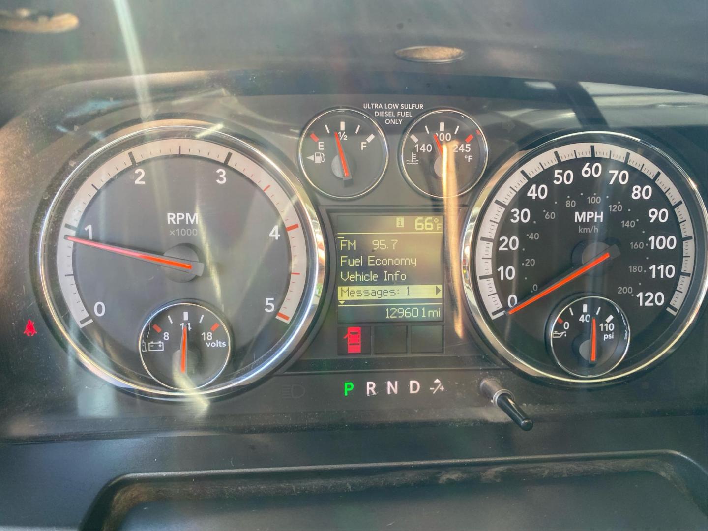 2012 WHITE DODGE RAM 3500 ST RACKS and TOOL BOX (3C63DRGL4CG) with an 6.7L engine, Automatic transmission, located at 908 SE 14th Street, Des Moines, IA, 50317, (515) 281-0330, 41.580303, -93.597046 - Photo#15