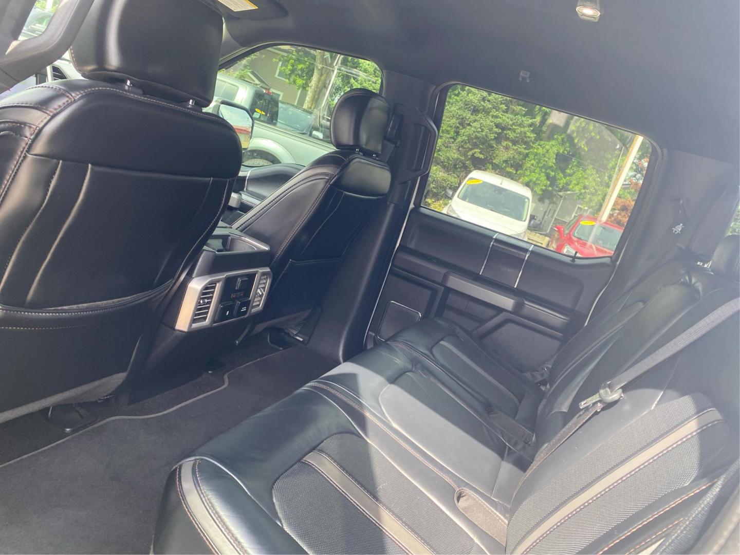 2019 WHITE FORD F150 SUPERCREW PLATINUM (1FTEW1E48KF) with an 3.5L engine, Automatic transmission, located at 908 SE 14th Street, Des Moines, IA, 50317, (515) 281-0330, 41.580303, -93.597046 - Photo#9