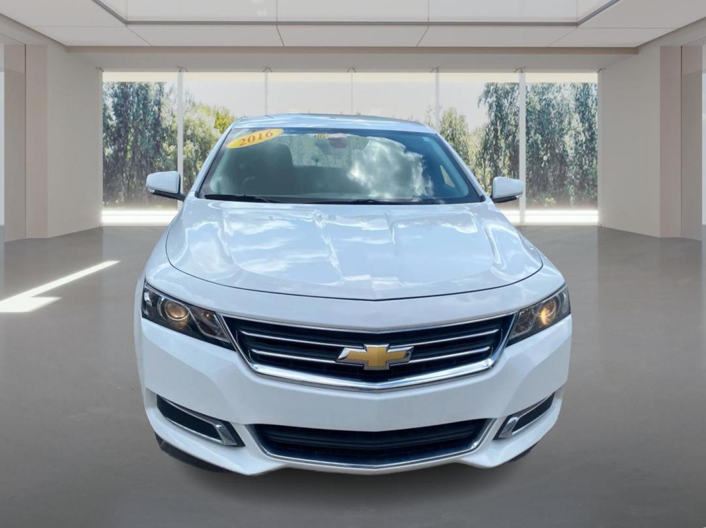 2016 WHITE CHEVROLET IMPALA LT (2G1115S3XG9) with an 3.6L engine, Automatic transmission, located at 908 SE 14th Street, Des Moines, IA, 50317, (515) 281-0330, 41.580303, -93.597046 - Photo#6