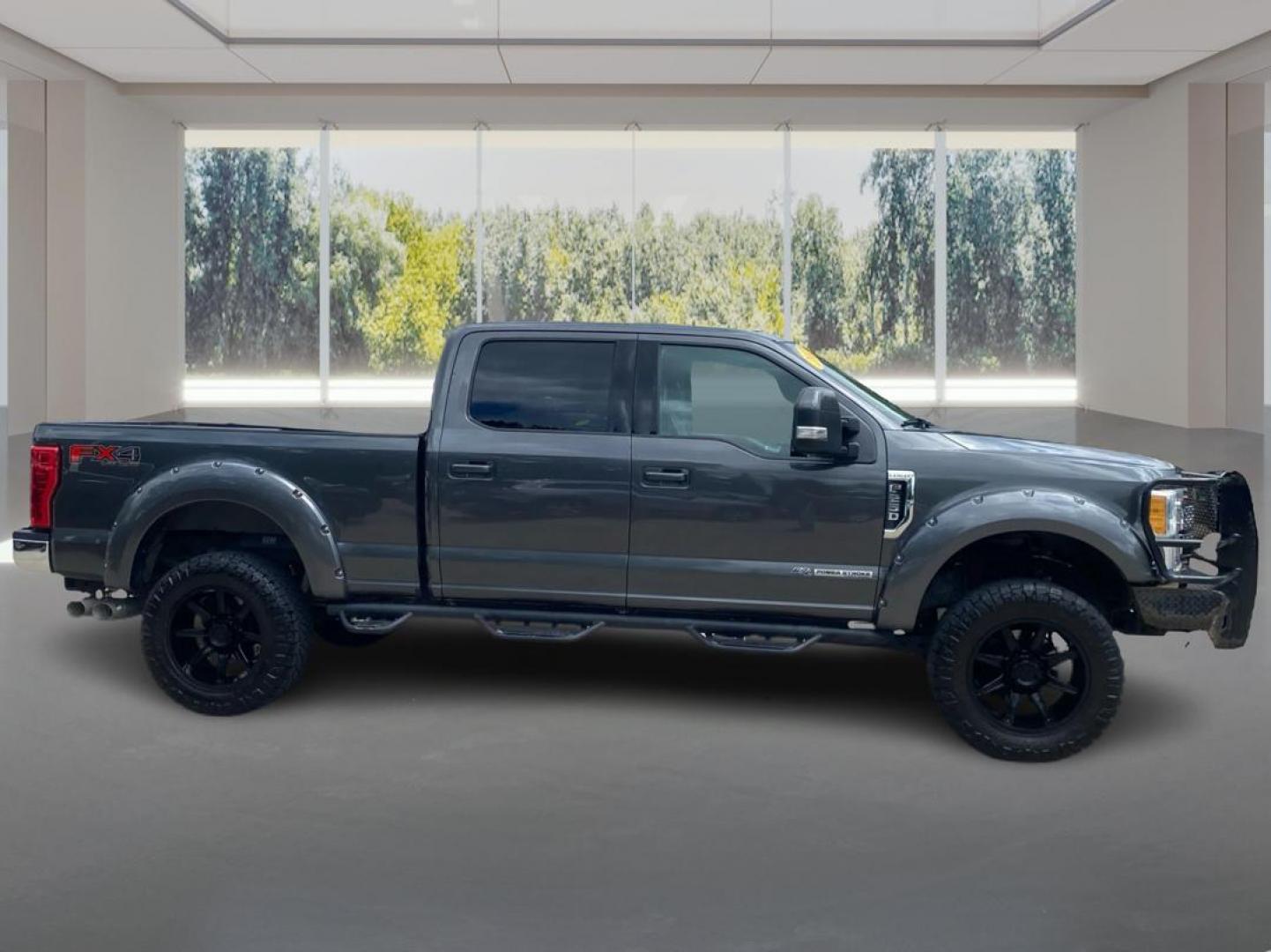 2017 GRAY FORD F250 SUPER DUTY (1FT7W2BT1HE) with an 6.7L engine, Automatic transmission, located at 908 SE 14th Street, Des Moines, IA, 50317, (515) 281-0330, 41.580303, -93.597046 - Photo#1