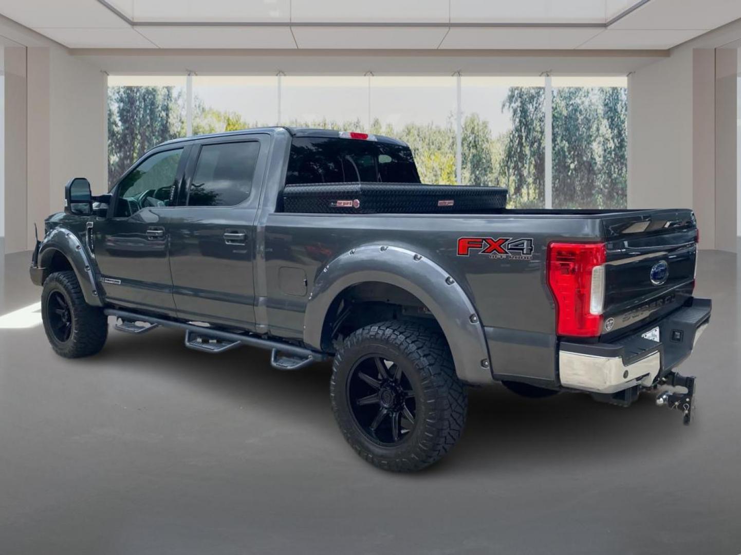 2017 GRAY FORD F250 SUPER DUTY (1FT7W2BT1HE) with an 6.7L engine, Automatic transmission, located at 908 SE 14th Street, Des Moines, IA, 50317, (515) 281-0330, 41.580303, -93.597046 - Photo#4