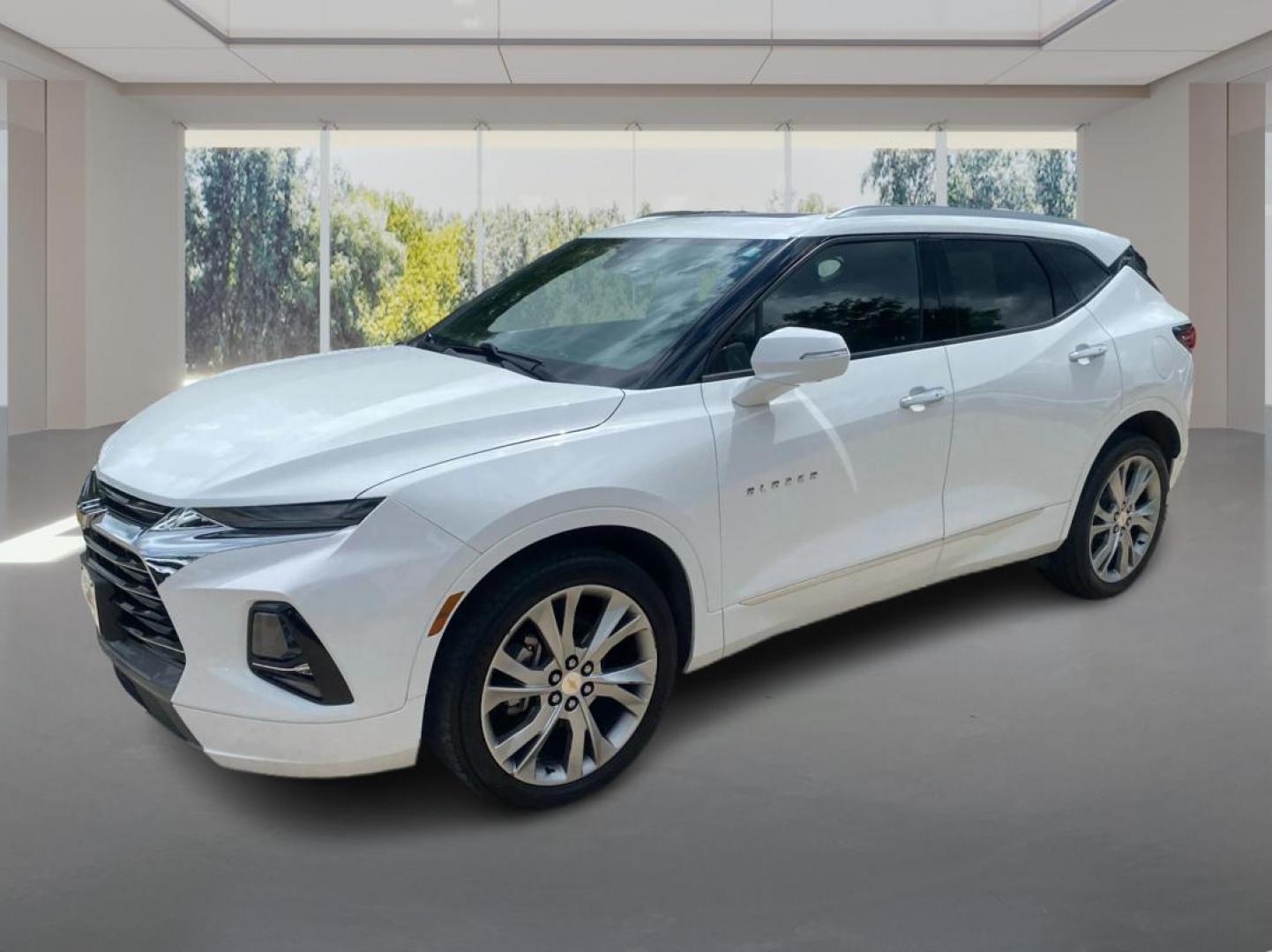 2019 WHITE CHEVROLET BLAZER PREMIER (3GNKBKRSXKS) with an 3.6L engine, Automatic transmission, located at 908 SE 14th Street, Des Moines, IA, 50317, (515) 281-0330, 41.580303, -93.597046 - Photo#7