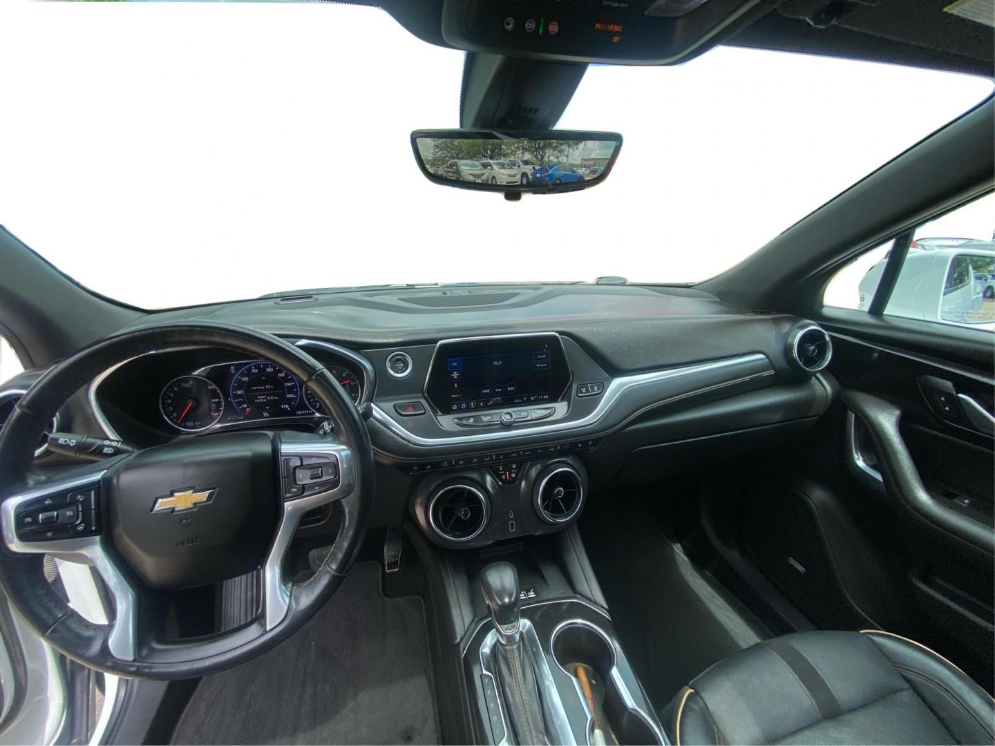 2019 WHITE CHEVROLET BLAZER PREMIER (3GNKBKRSXKS) with an 3.6L engine, Automatic transmission, located at 908 SE 14th Street, Des Moines, IA, 50317, (515) 281-0330, 41.580303, -93.597046 - Photo#22