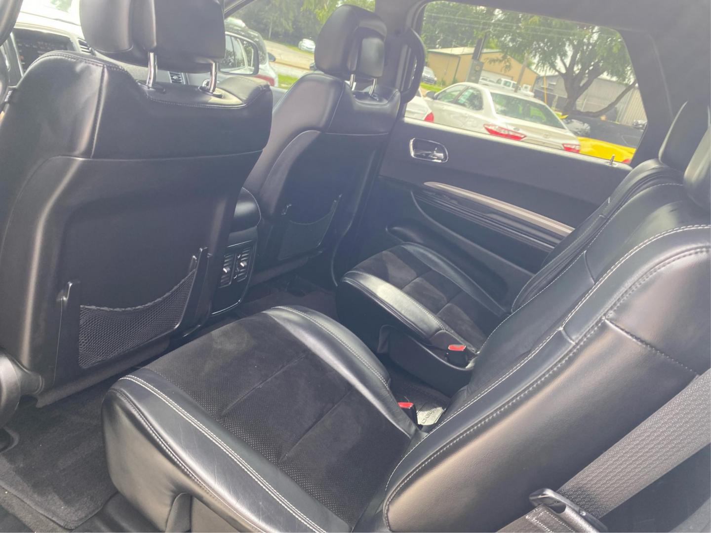 2015 WHITE DODGE DURANGO SXT (1C4RDJAG3FC) with an 3.6L engine, Automatic transmission, located at 908 SE 14th Street, Des Moines, IA, 50317, (515) 281-0330, 41.580303, -93.597046- Photo#9